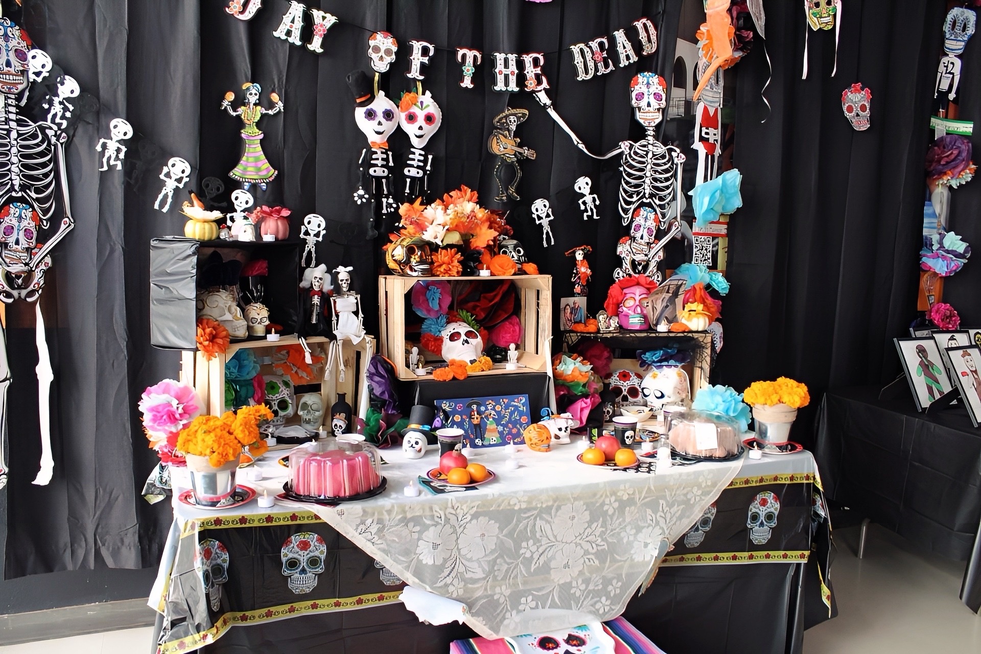 Día de Los Muertos offrenda created by our HBHS Spanish students