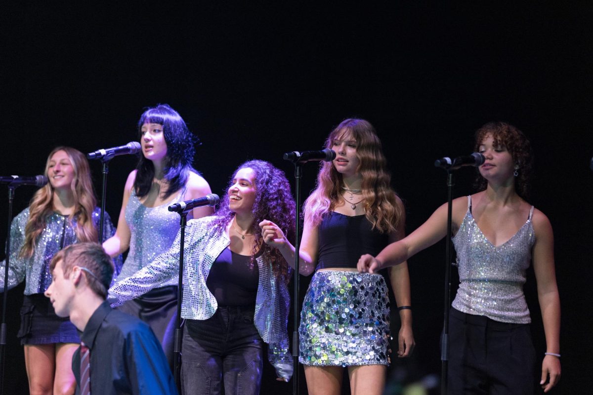Rebecca Blake, David Ivison, Ace Miller, Leila Ortiz, Reiley David and Helene Grenier (left to right) performing together at "Playlist."